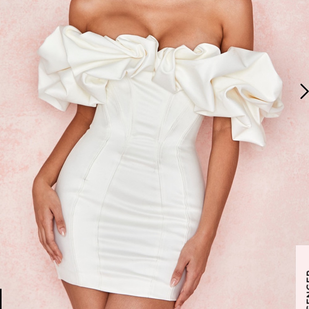 HouseofCB selena sress size small. Worn once